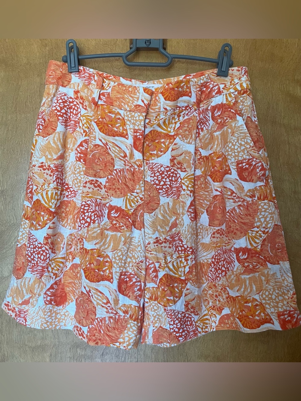 LOFT Peyton Shorts in Seashell linen blend